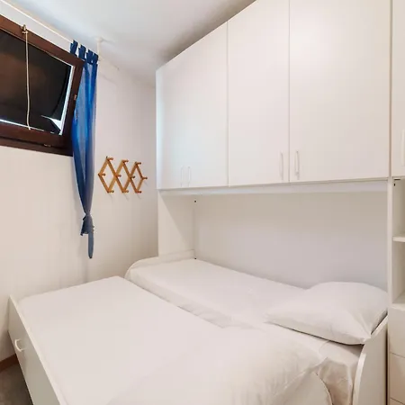Dom wakacyjny La Casa Del Bouganville Golfo Aranci